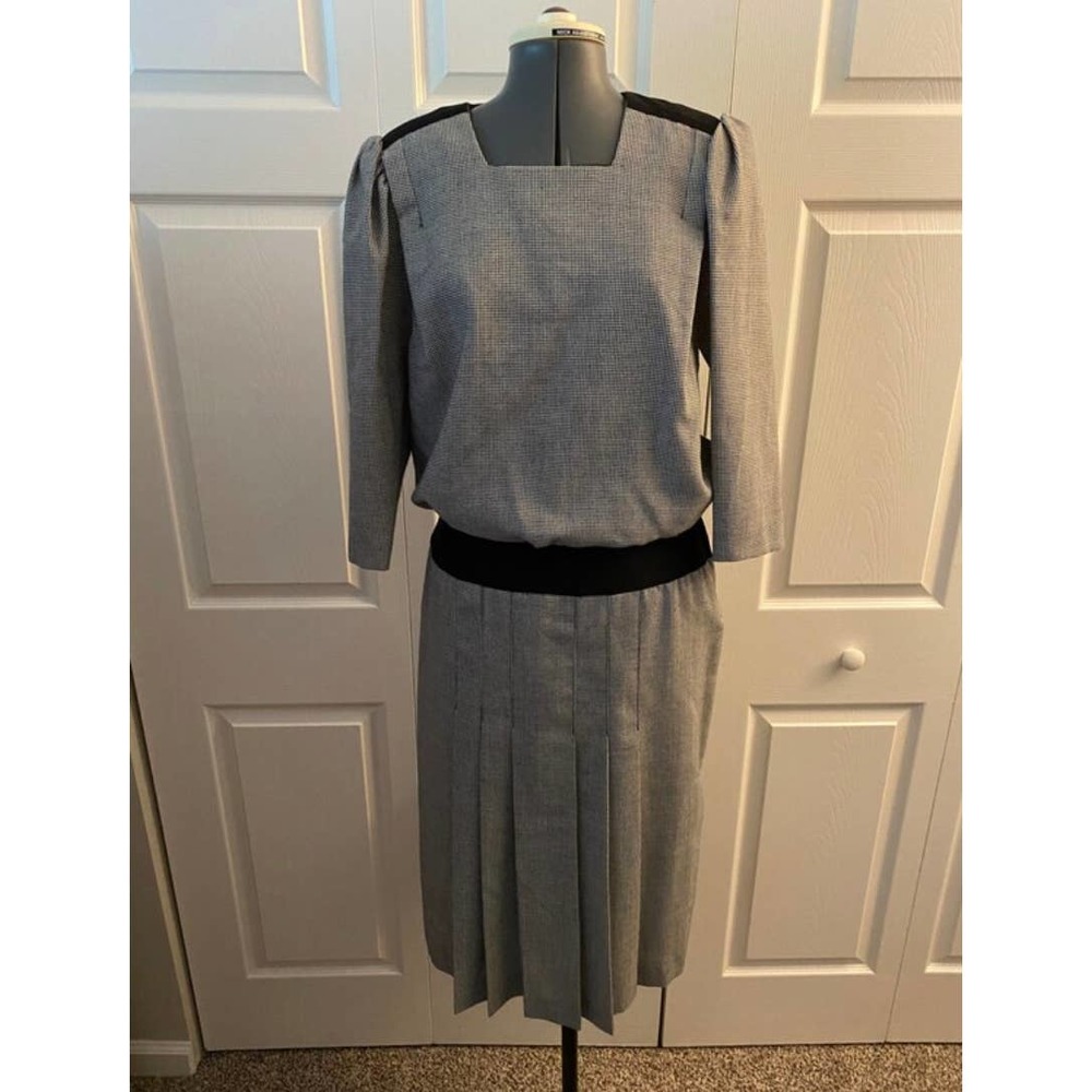 Vintage 80s Leslie Fay dress